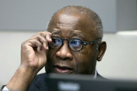 Cpi: Gbagbo tape du poing sur la table