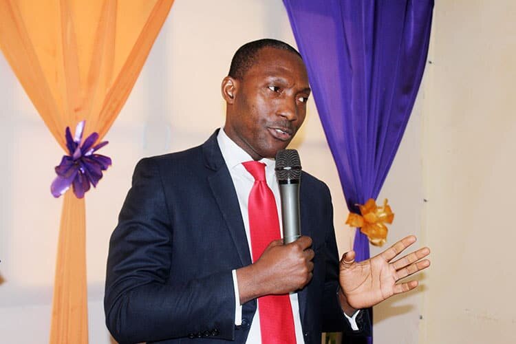 Comment éradiquer la pauvreté au sein de l’église locale: Le Rév. Pasteur Koudou Philippe explique