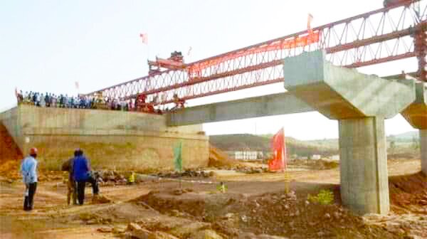 Construction du 4ème pont d'Abidjan : Des piliers sortent de terre, voici les quartiers qu’il traverse